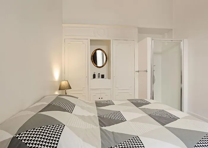 Aura By Halldis * Cannes
