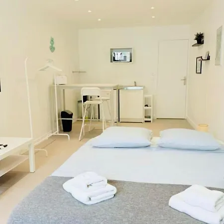 Aura By Halldis * Cannes