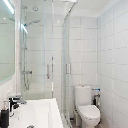 Aura By Halldis Cannes