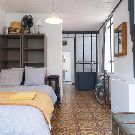 Aura By Halldis Cannes