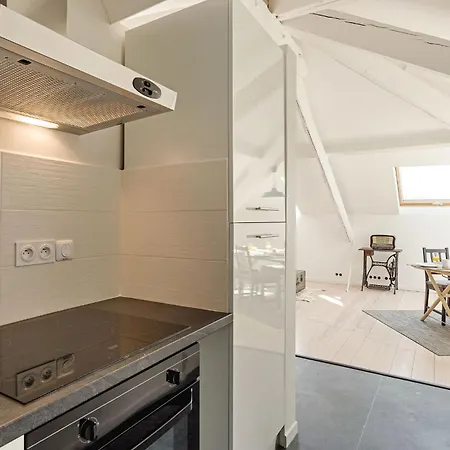 Апартаменты Aura By Halldis *